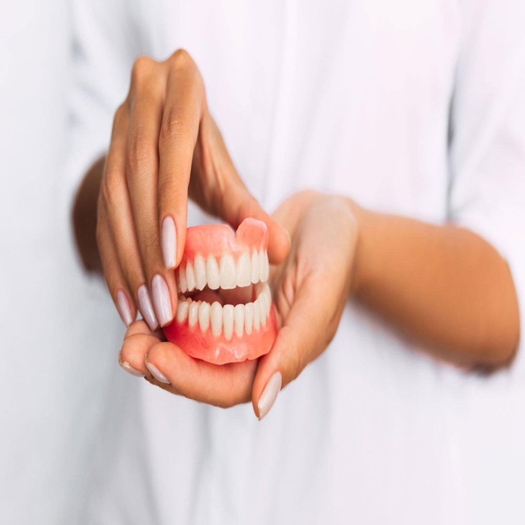 Manyetikli Protezler: İmplant Tedavisinin Alternatifi Hızlı Diş Tedavisi | 
